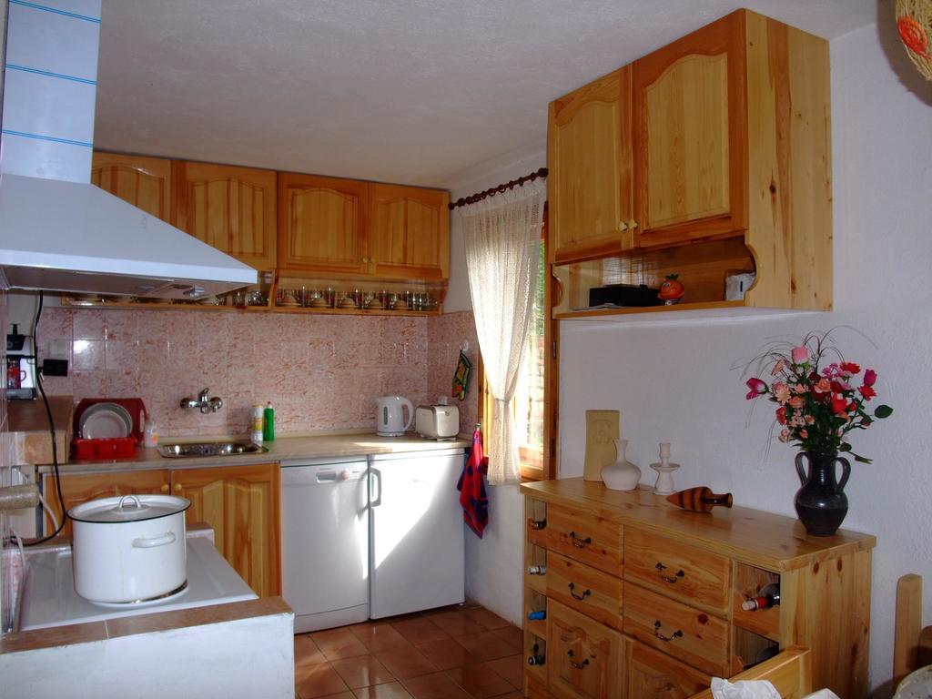 Къща За Гости Каза Роза - Swiss Style Chalet Casa Rosa Guest House Kyustendil Room photo